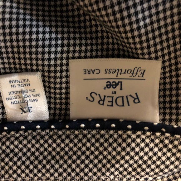 Button Down Blouse by Lee Riders - Picture 3 of 3